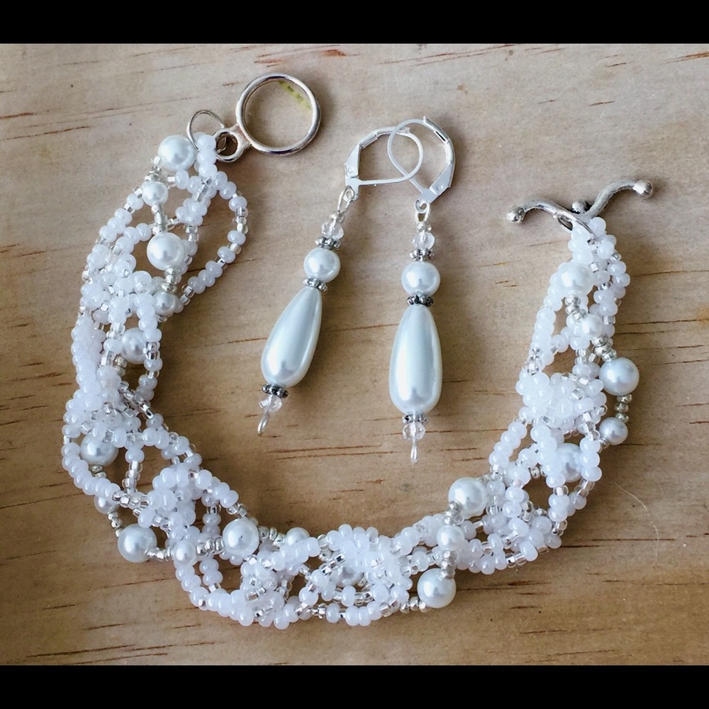 “Evening Snowfall” Artisan Bracelet & Earrings set